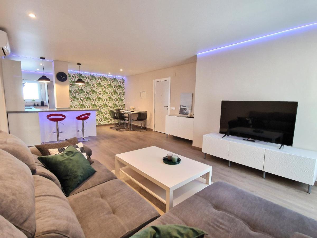 Emerald Apartment - Spacious Modern 2 Bedroom Benalmádena Extérieur photo